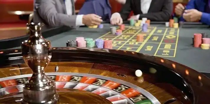 Pertandingan UFC dan permainan slot di platform kakekmerah4d